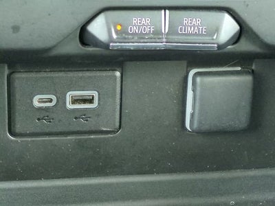 2023 Chevrolet Suburban LS