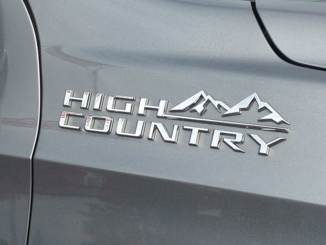 2022 Chevrolet Suburban High Country