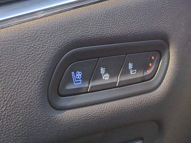 2022 Cadillac Escalade ESV Premium Luxury