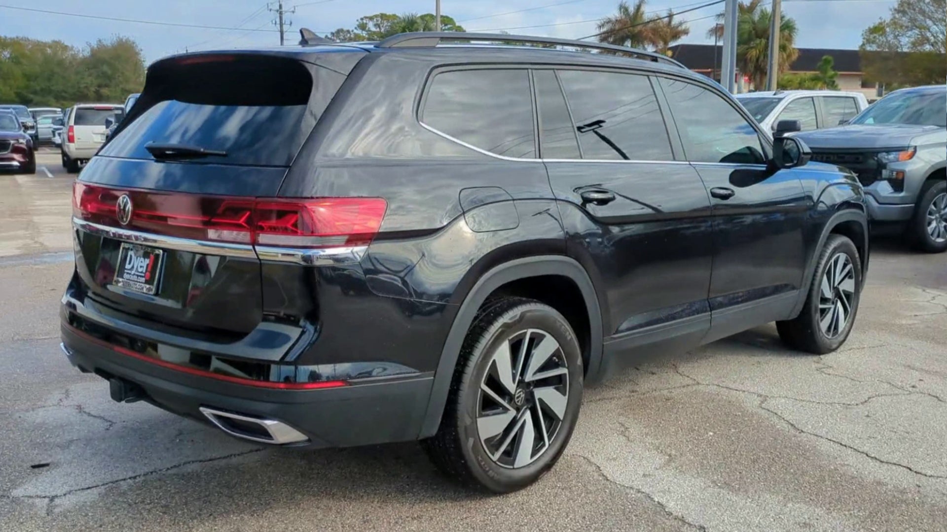 2024 Volkswagen Atlas 2.0T SE w/Technology