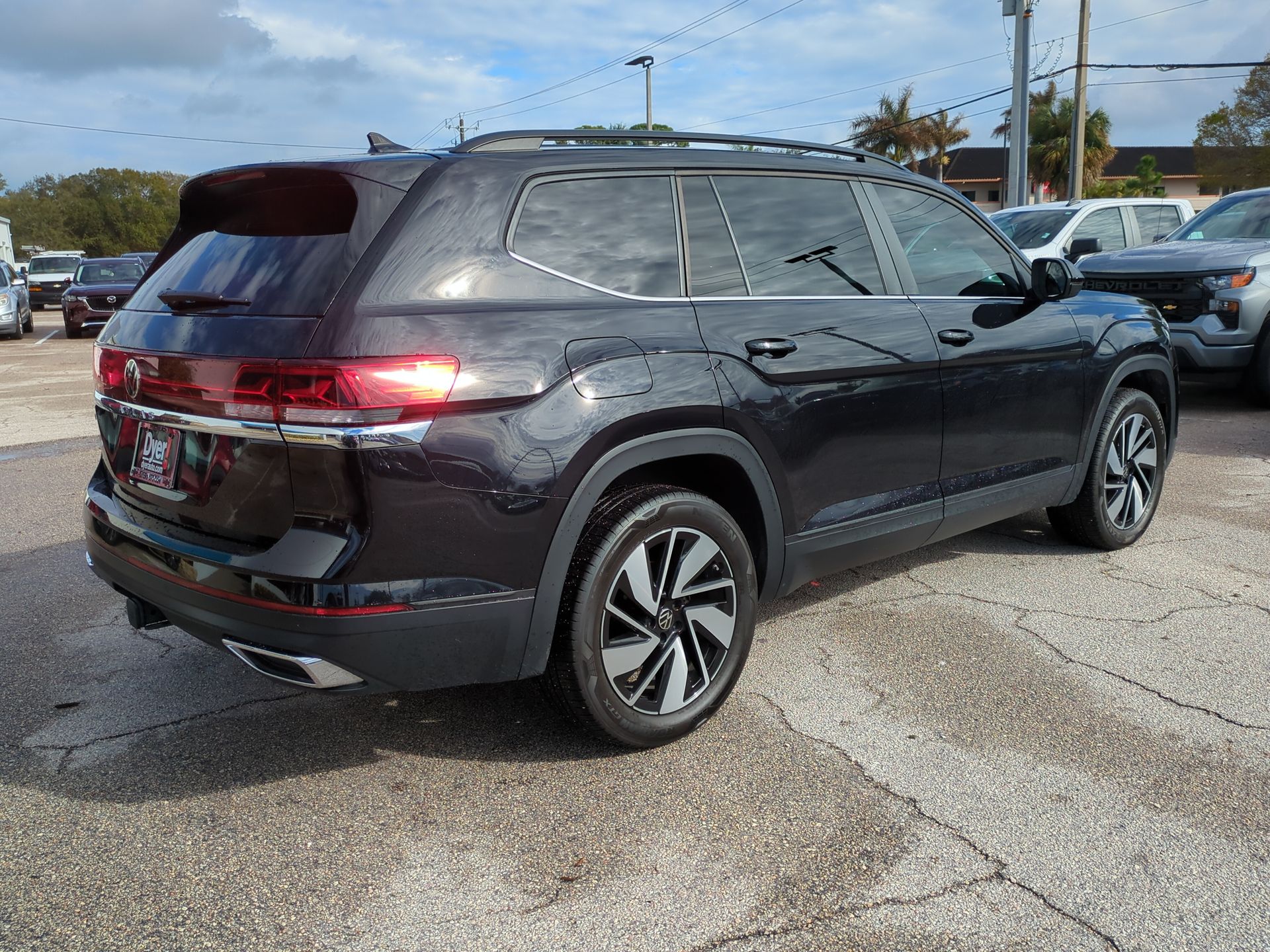 2024 Volkswagen Atlas 2.0T SE w/Technology