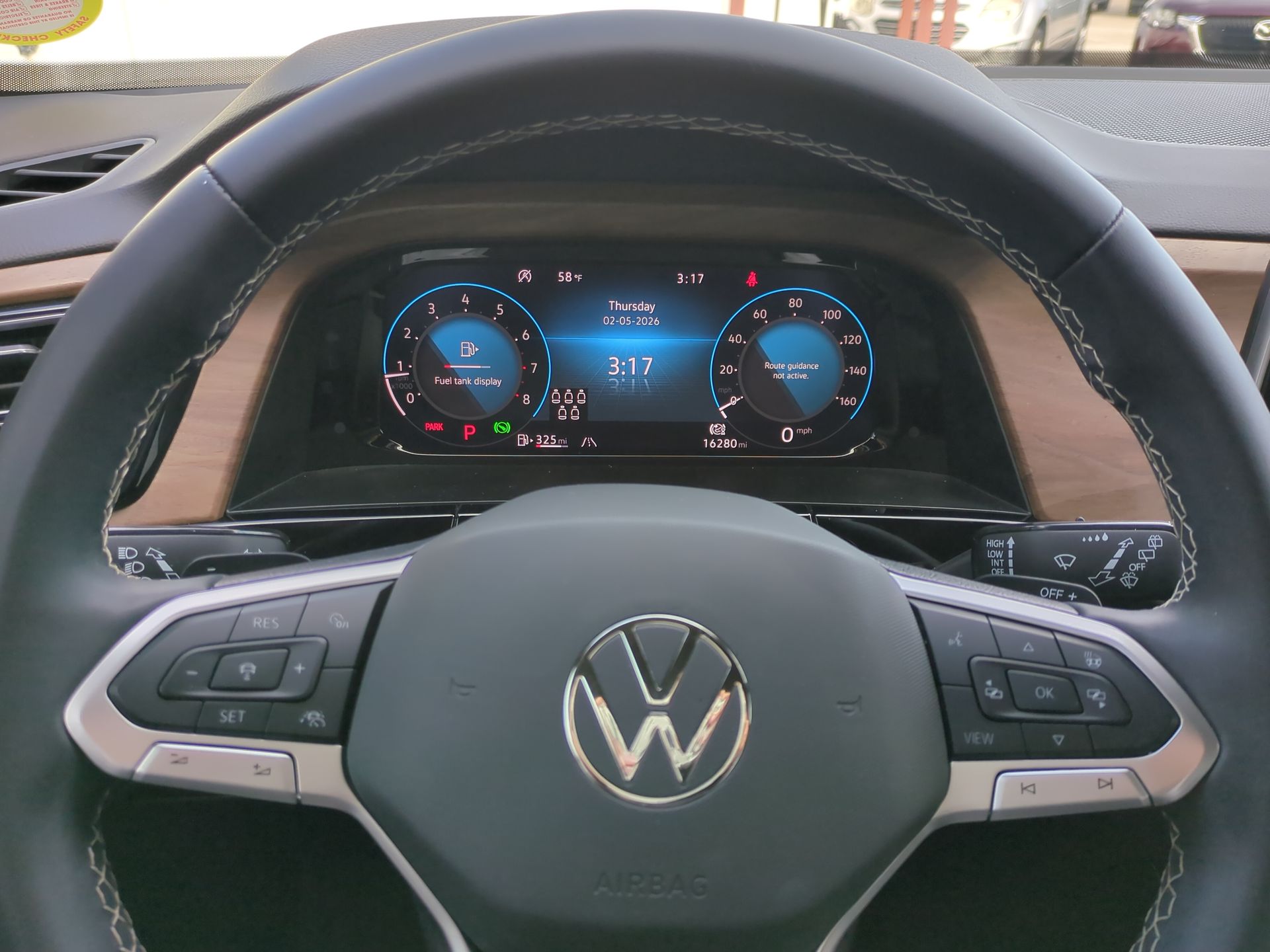 2024 Volkswagen Atlas 2.0T SE w/Technology