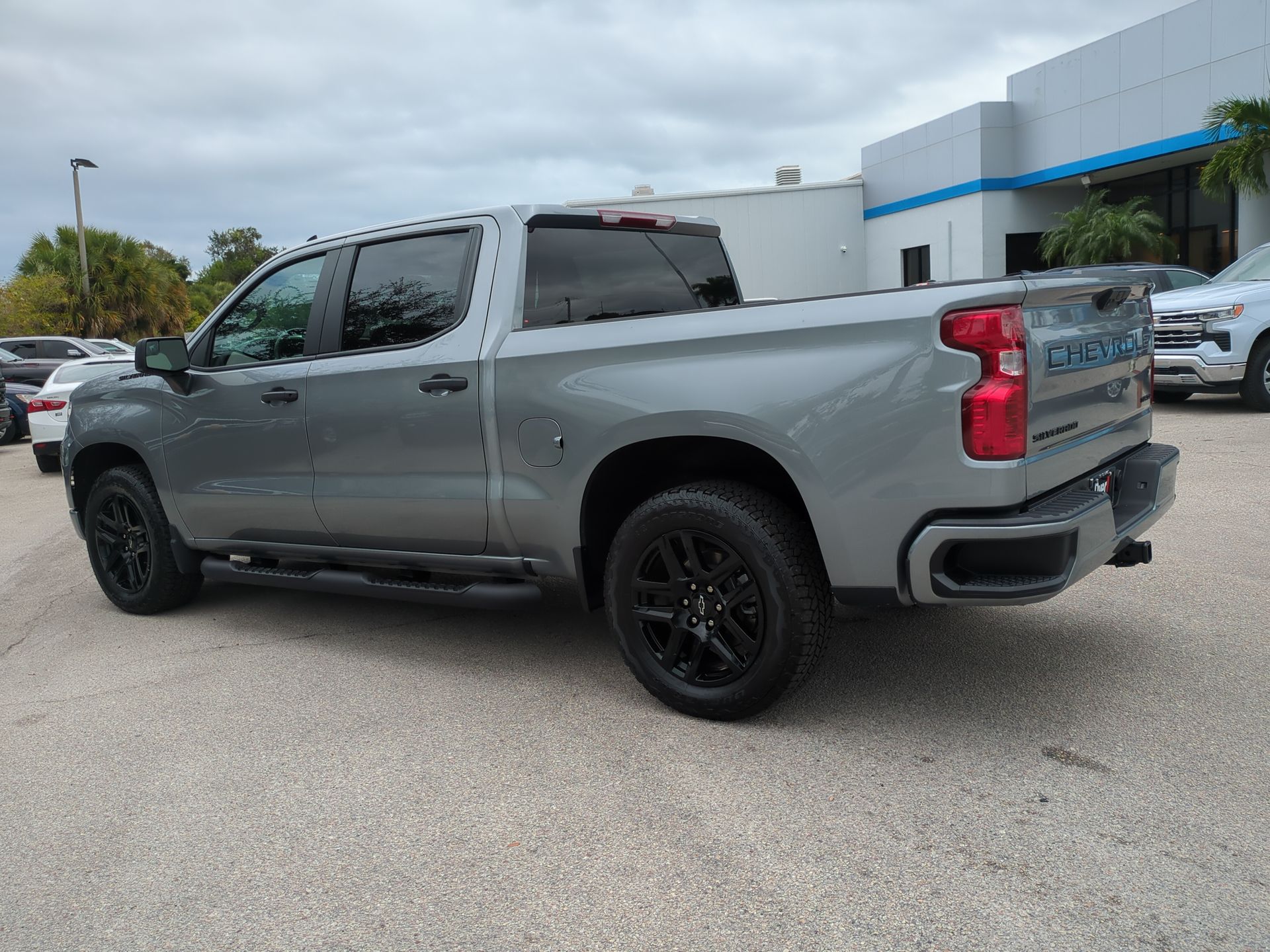 2025 Chevrolet Silverado 1500 Custom