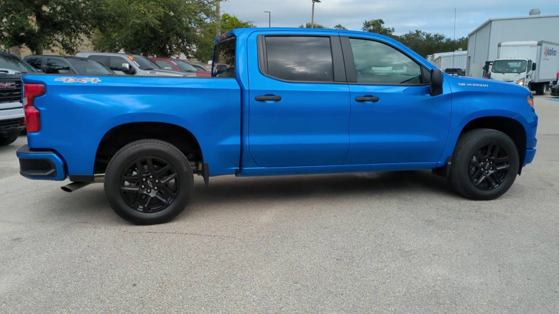 2025 Chevrolet Silverado 1500 Custom