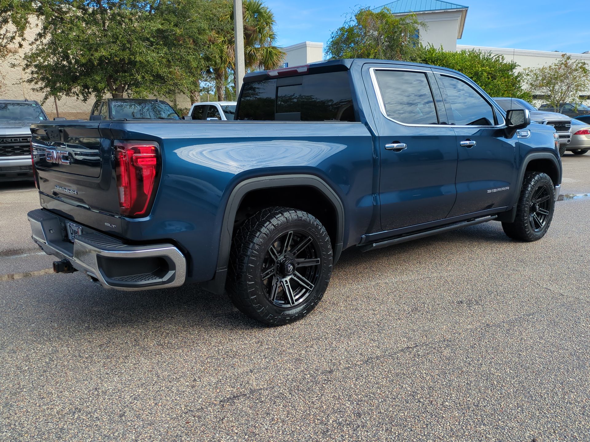 2021 GMC Sierra 1500 SLT