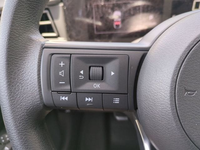 2025 Nissan Kicks SV FWD