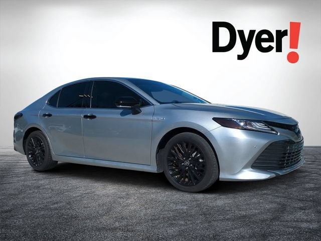 2020 Toyota Camry Hybrid XLE