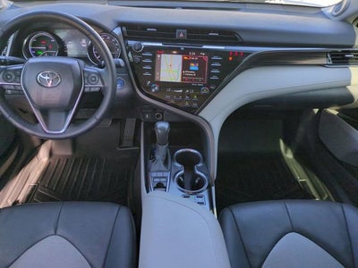 2020 Toyota Camry Hybrid XLE