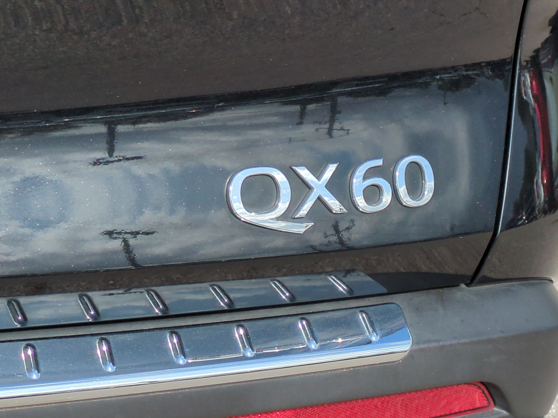 2023 INFINITI QX60 LUXE AWD