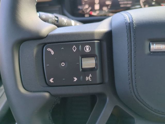 2025 Land Rover Defender 110 P400 X