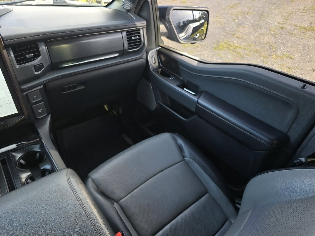 2023 Ford F-150 Lightning Lariat