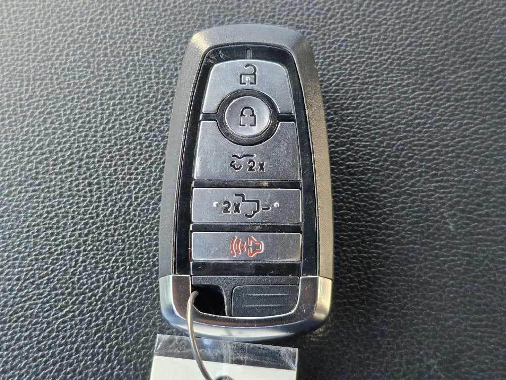 2023 Ford F-150 Lightning Lariat