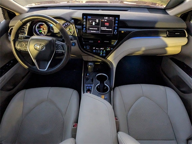 2022 Toyota Camry Hybrid XLE