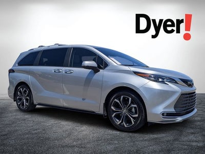 2025 Toyota Sienna Platinum 7 Passenger