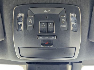 2025 Toyota Sienna Platinum 7 Passenger