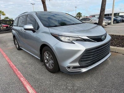 2021 Toyota Sienna XLE