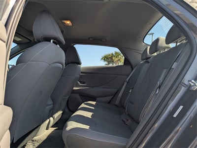 2025 Hyundai Elantra SEL Convenience