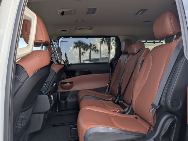 2023 Kia Carnival SX