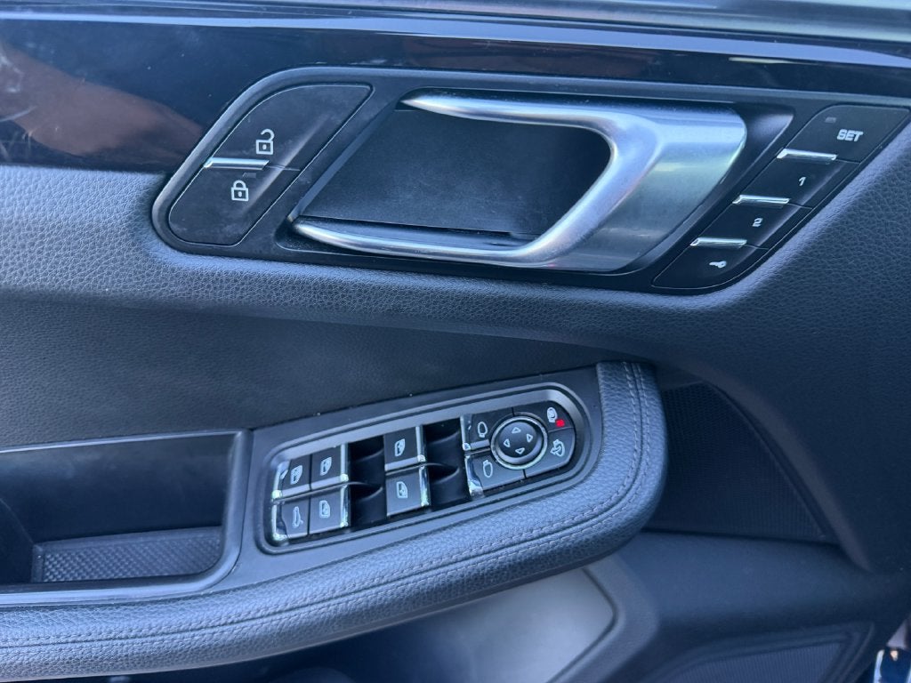 2019 Porsche Macan Base