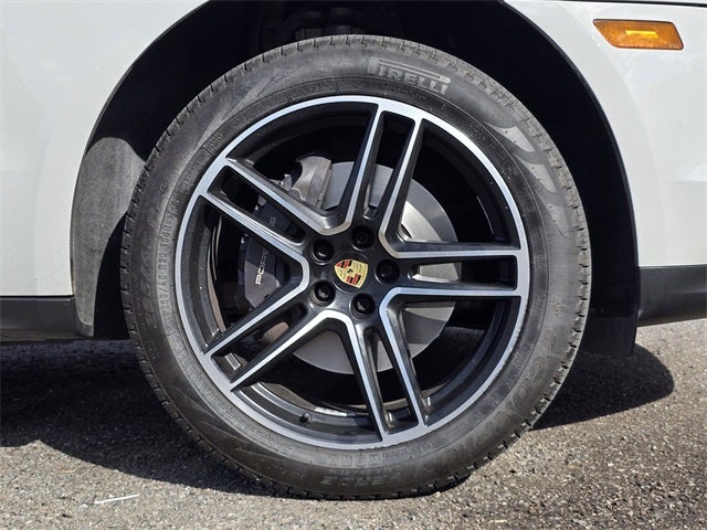 2021 Porsche Macan Base