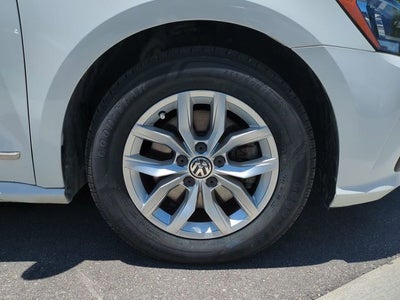 2017 Volkswagen Passat 1.8T S