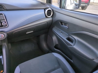 2023 Nissan Versa 1.6 SV