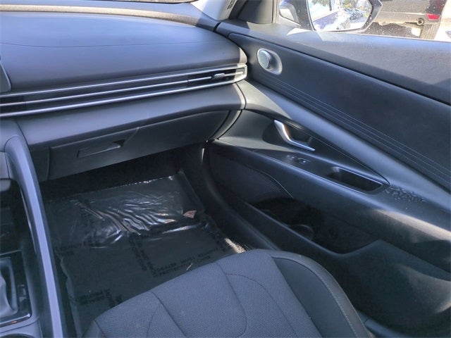 2021 Hyundai Elantra SE