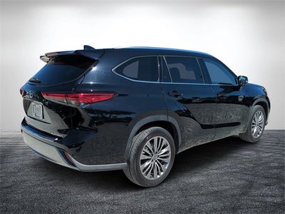 2021 Toyota Highlander Platinum