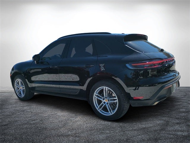 2023 Porsche Macan Base