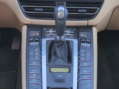 2021 Porsche Macan Base